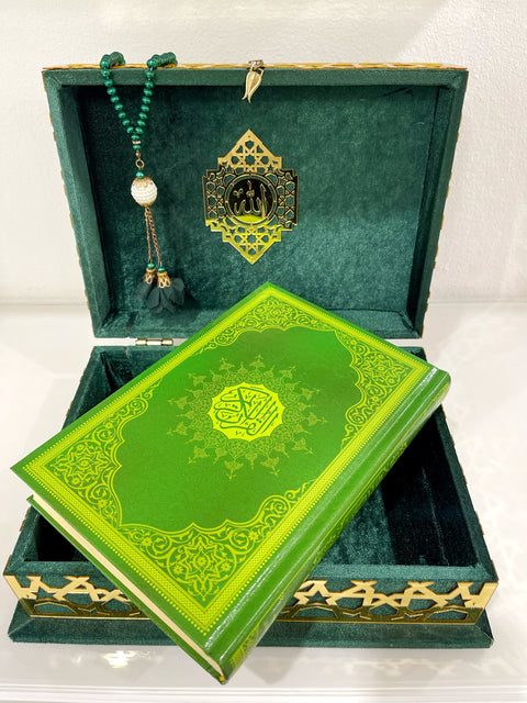 Corano di Lusso con Cofanetto Decorativo in Velluto e Accessori – Edizione con QR Code