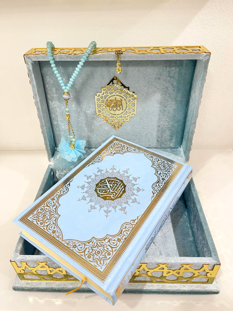 Corano di Lusso con Cofanetto Decorativo in Velluto e Accessori – Edizione con QR Code