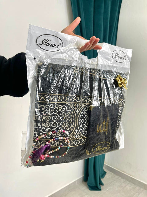 Set Preghiera Premium Nero & Oro – Tappeto + libricino Ya-sin Sharif + Tasbih