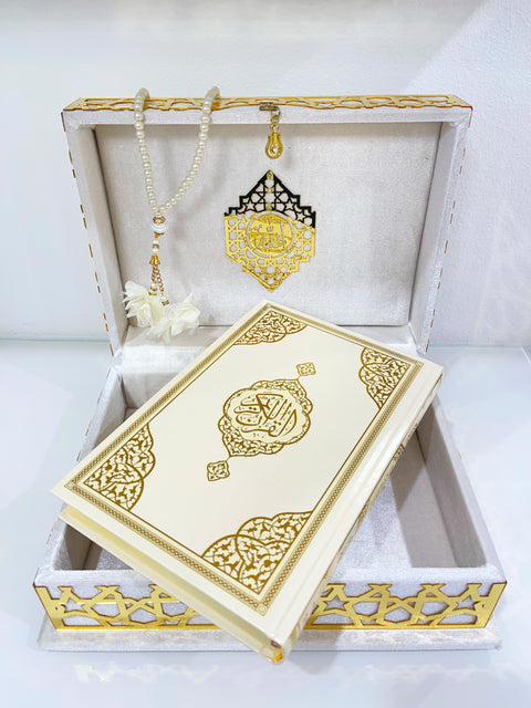 Corano di Lusso con Cofanetto Decorativo in Velluto e Accessori – Edizione con QR Code