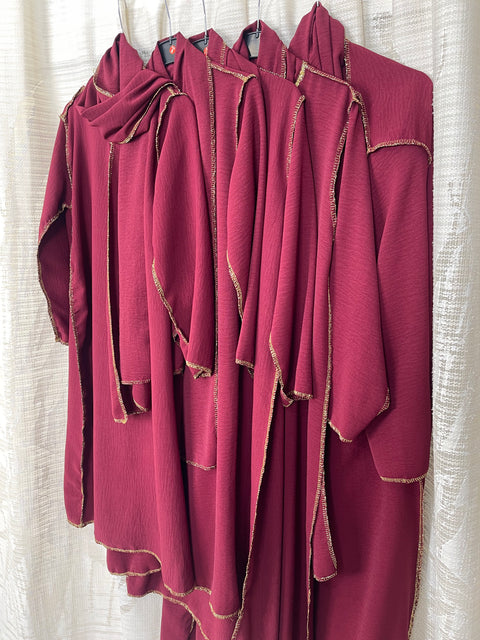 Baby Abaya con hijab cucito jazz bordeaux