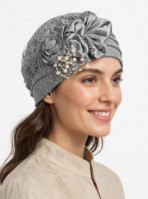 Turbante Lace Perla – Eleganza e Comfort che Dura Tutto il Giorno