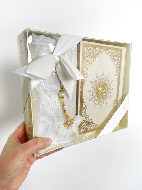 Set Preghiera – Corano 20x13,5 cm, Tappeto e tasbih